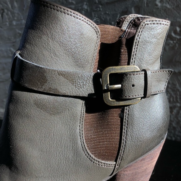 grey bootie - Picture 3 of 5